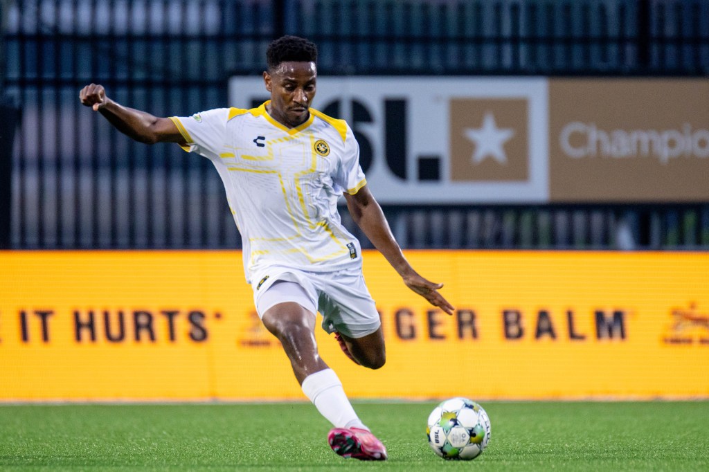 Perrin Barnes plays a long pass in the Pittsburgh Riverhounds' 2-0 win over Detroit City FC on June 7, 2025 at Highmark Stadium in Pittsburgh. (Photo: Chris Cowger/Riverhounds SC)
