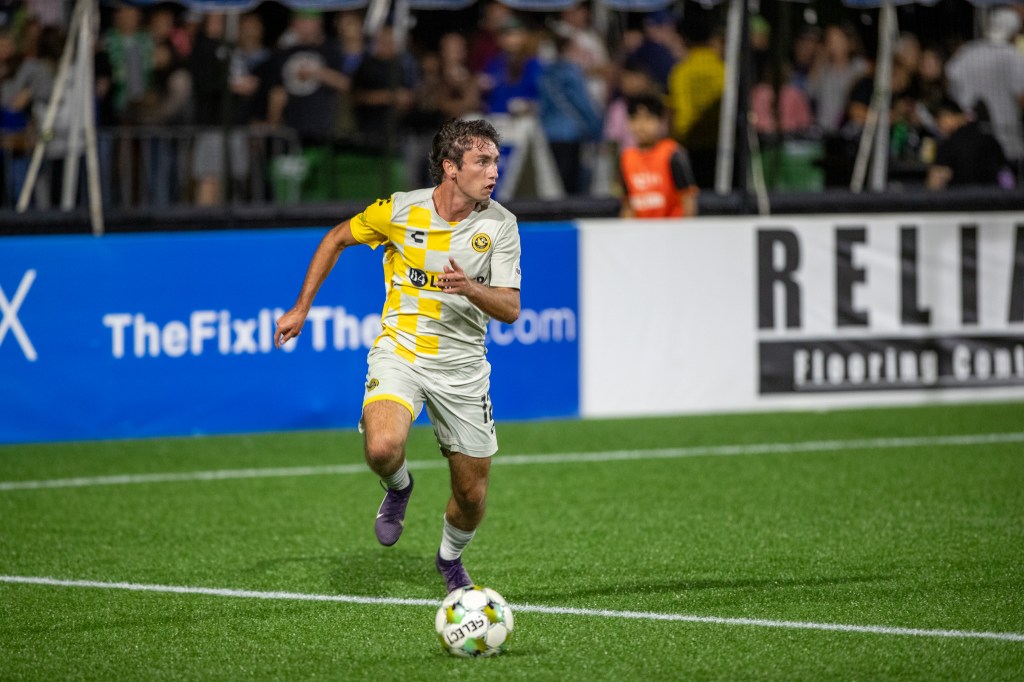 Charles Ahl looks for a target to pass toward in the Pittsburgh Riverhounds 2-1 win at Hartford Athletic on Sept. 20, 2025 at Trinity Health Stadium in Hartford, Conn. (Photo: Hartford Athletic)