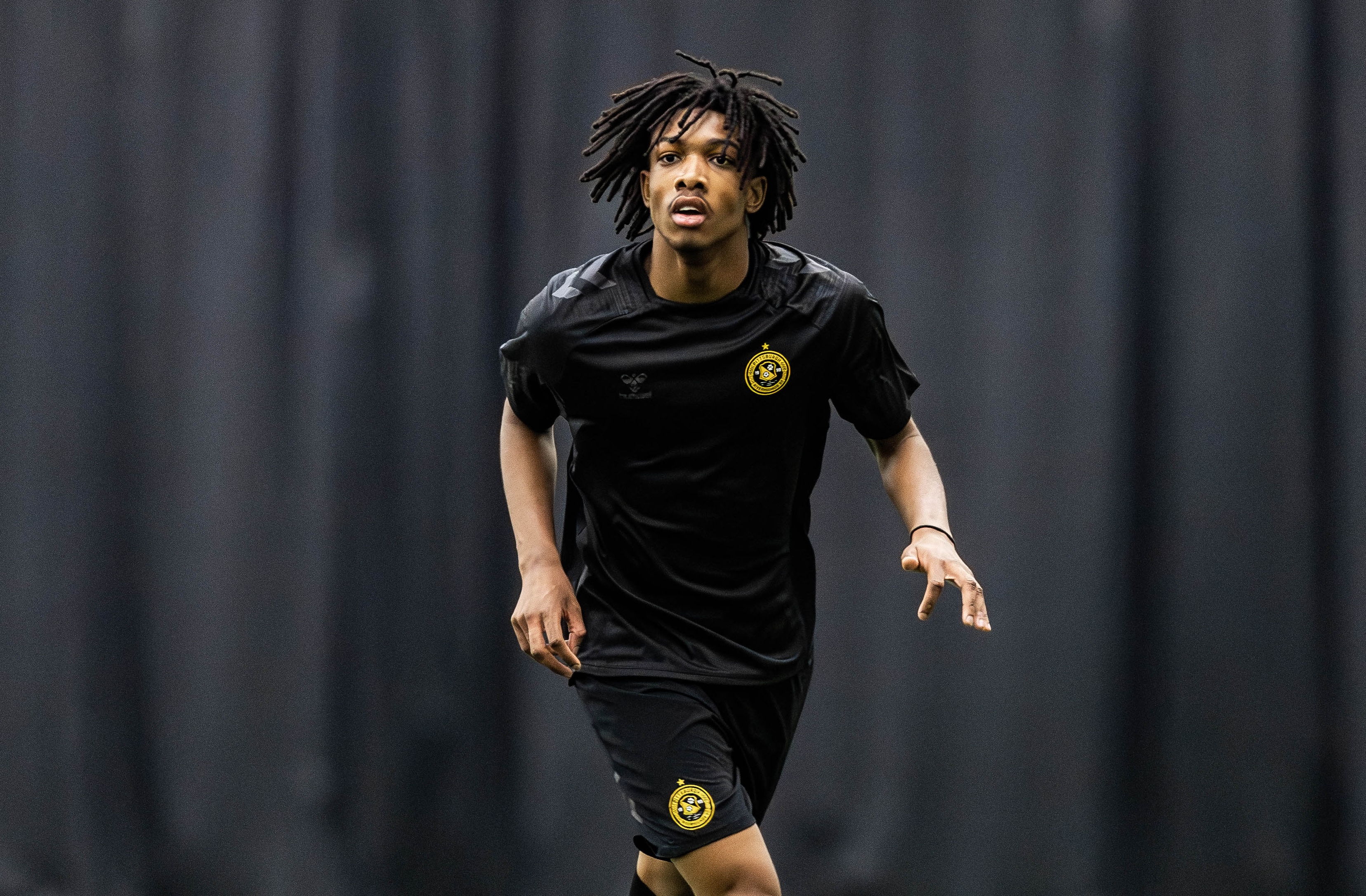 18-year-old Aldi Flowers-Gamboa has signed with the Pittsburgh Riverhounds on a USL Academy contract for 2026. (Photo: Mallory Neil/Riverhounds SC)