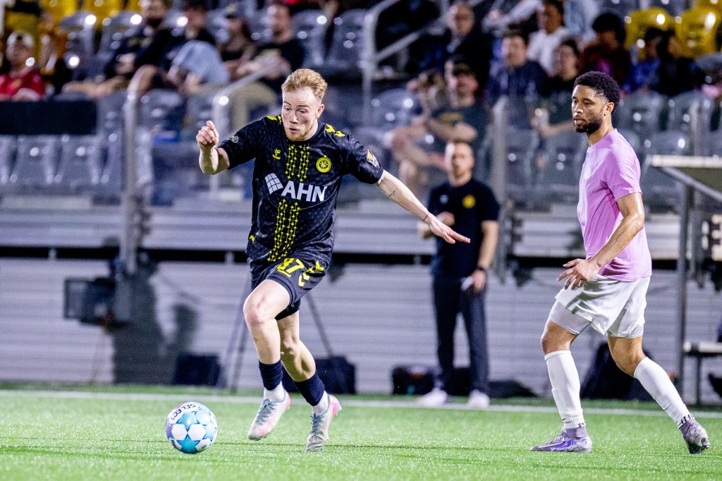Eliot Goldthorp dribbles toward goal in the Pittsburgh Riverhounds' 2-0 win over Virginia Dream FC in the Second Round of the U.S. Open Cup on March 31, 2026 at Highmark Stadium in Pittsburgh. (Photo: Chris Cowger/Riverhounds SC)