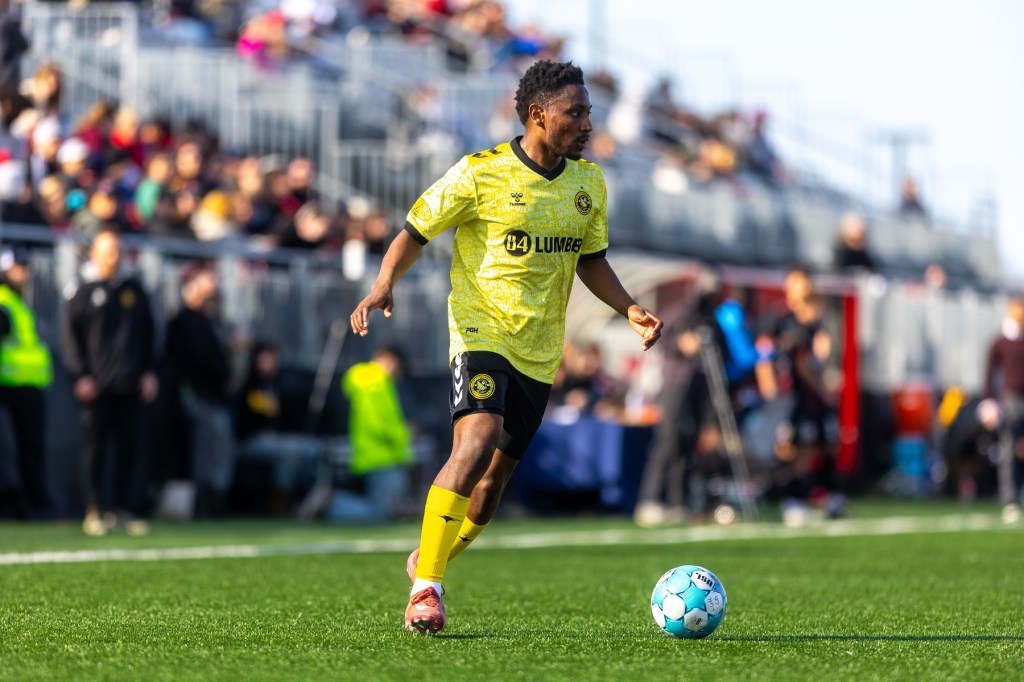 Perrin Barnes looks up for a passing lane in the Pittsburgh Riverhounds' 3-2 win over Loudoun United FC on March 14, 2026 at Segra Field in Leesburg, Va. (Photo: Mallory Neil/Riverhounds SC)