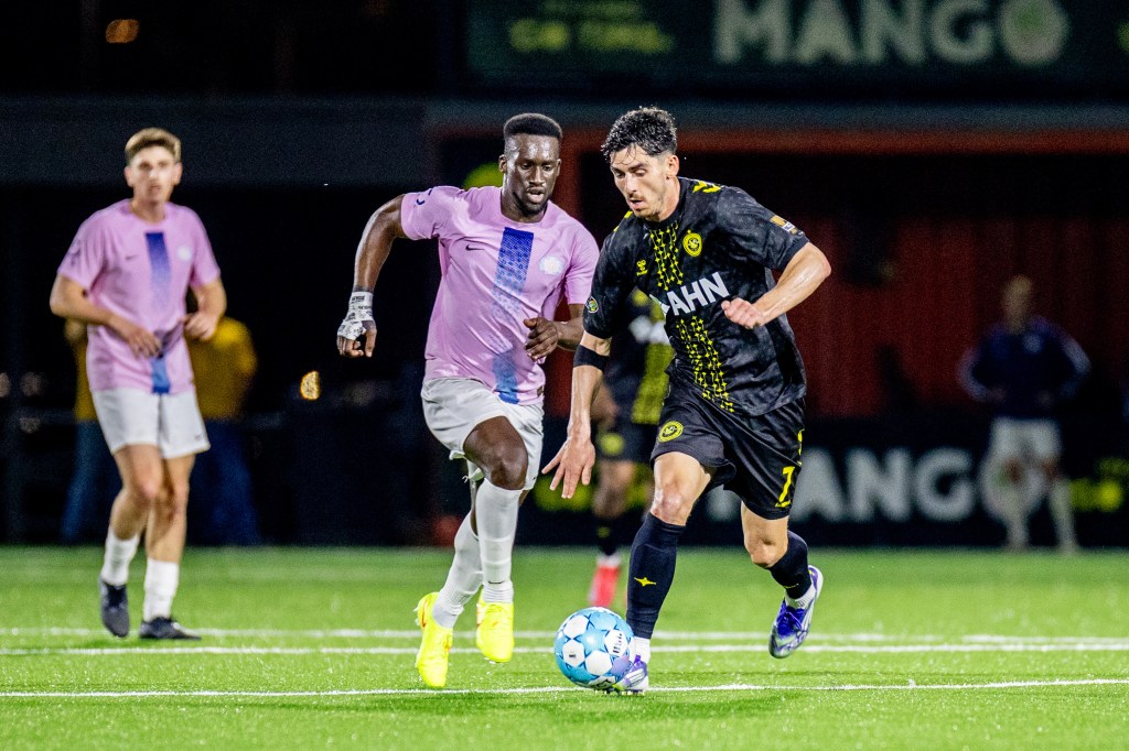 Trevor Amann carries the ball toward goal in the Pittsburgh Riverhounds' win over Virginia Dream FC in the Second Round of the U.S. Open Cup or March 31, 2026 at Highmark Stadium in Pittsburgh. (Photo: Chris Cowger/Riverhounds SC)