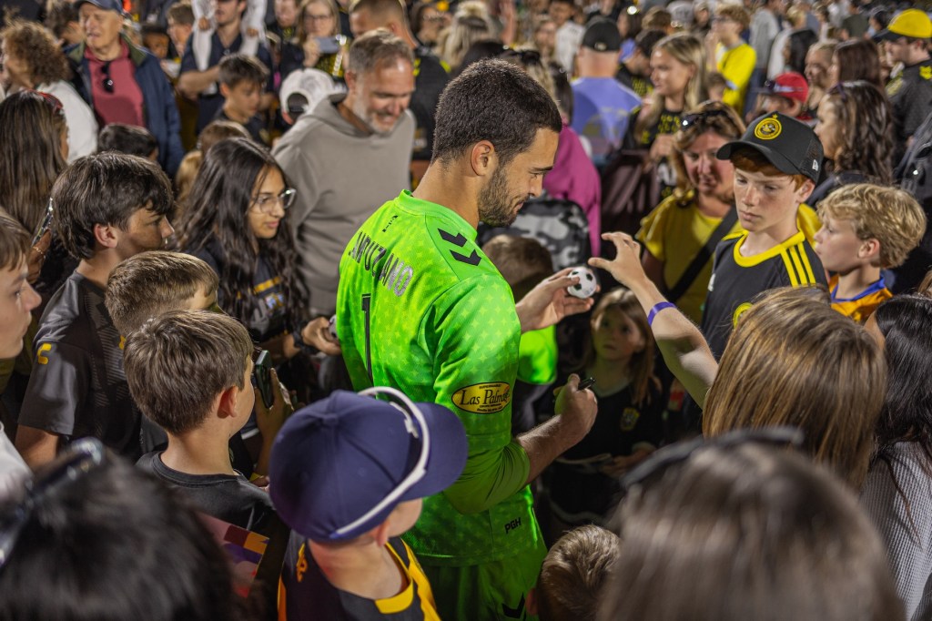 Goalkeeper Nico Campuzano signs autographs for fans after the team's win over Miami FC on May 30, 2026 at F.N.B. Stadium in Pittsburgh. (Photo: John Sykes/Riverhounds SC)